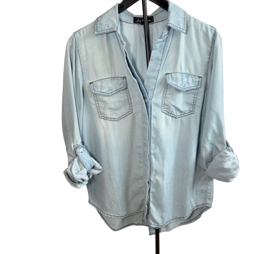 Sam Edelman womens chambray button down. rolled sleeves. Size M. relaxed, denim